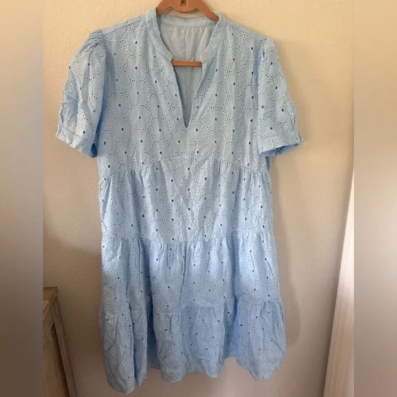 100% Cotton Eyelet Tiered V-Neck Dress. Blue. Size XL. NWOT - Picture 2 of 3